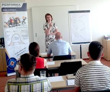 Marta Machovská přednáší na naší pobočce v Brně