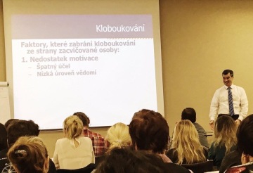 Pavel Ranc z Business success přednáší o "kloboukování"